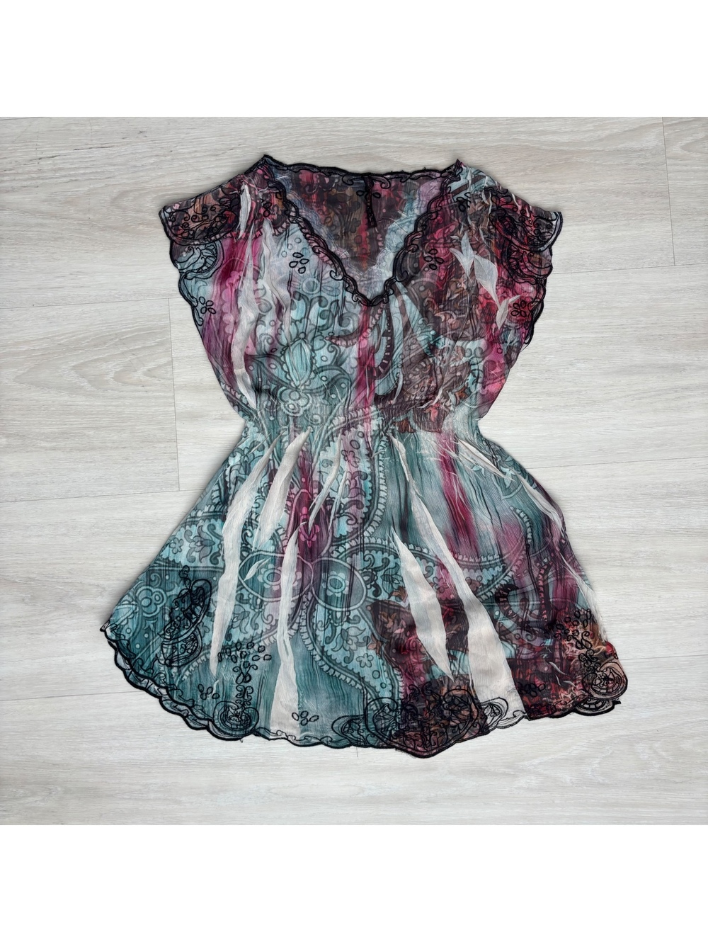 Mushka by Sienna Rose Y2K Boho Sheer Embroidered Paisley Tunic Top Medium